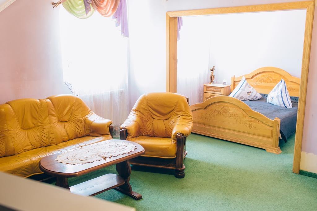 Berizka Otel Perechin Dış mekan fotoğraf