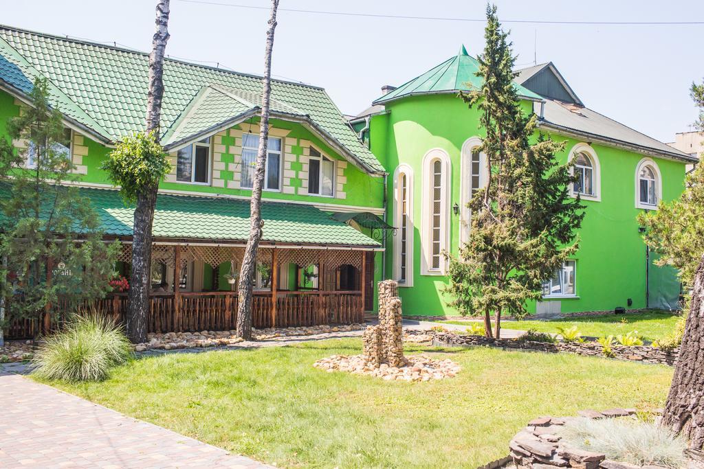 Berizka Otel Perechin Dış mekan fotoğraf