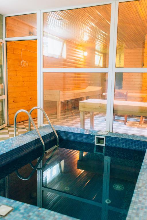 Berizka Otel Perechin Dış mekan fotoğraf